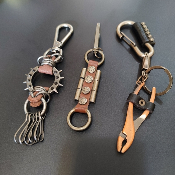 NEW! Key Chain - Picture 4 of 6